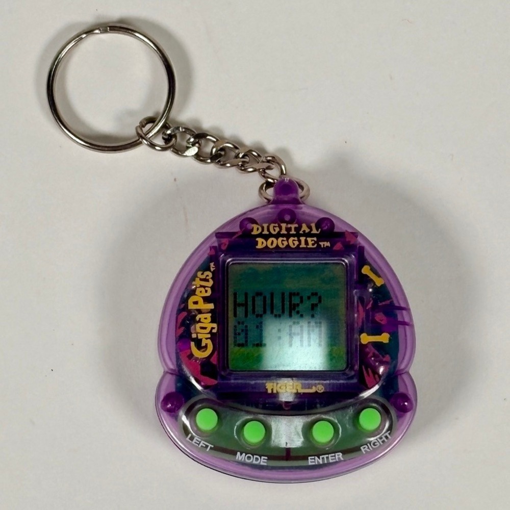 Vintage 1997 Tiger Electronics Giga Pets Digital Doggie Purple WORKS